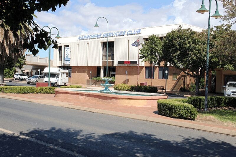 Clubfront Narromine United Services Memorial Club
