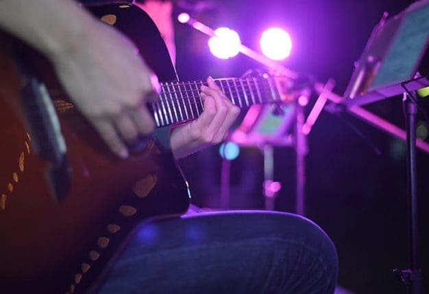 drums copy Singing with Guitar